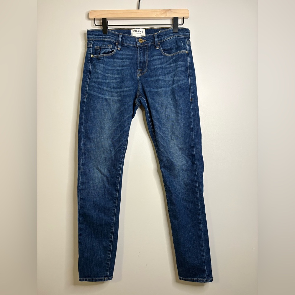 Women’s FRAME Le Garçon Skinny Jeans in a medium wash blue denim size 26